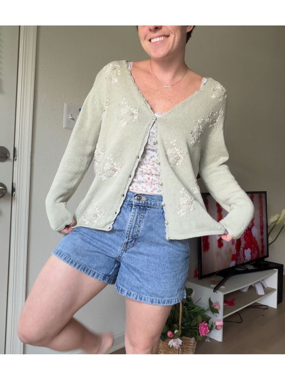 Vintage knit cardigan with embroidery
